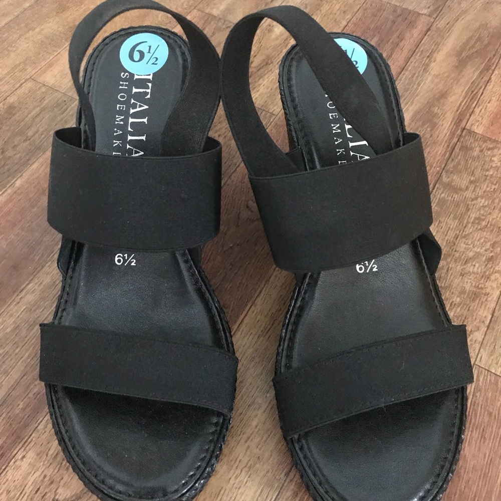 Black heel sandals.